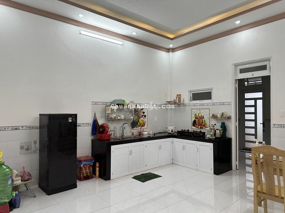 NHÀ MẶT TIỀN, NGUYỄN THÁI HỌC, LIÊN NGHĨA, ĐỨC TRỌNG