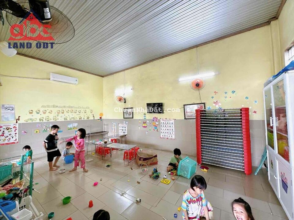 Bán nhà trẻ đang kinh doanh tốt phường tân hoà ngay BVDK