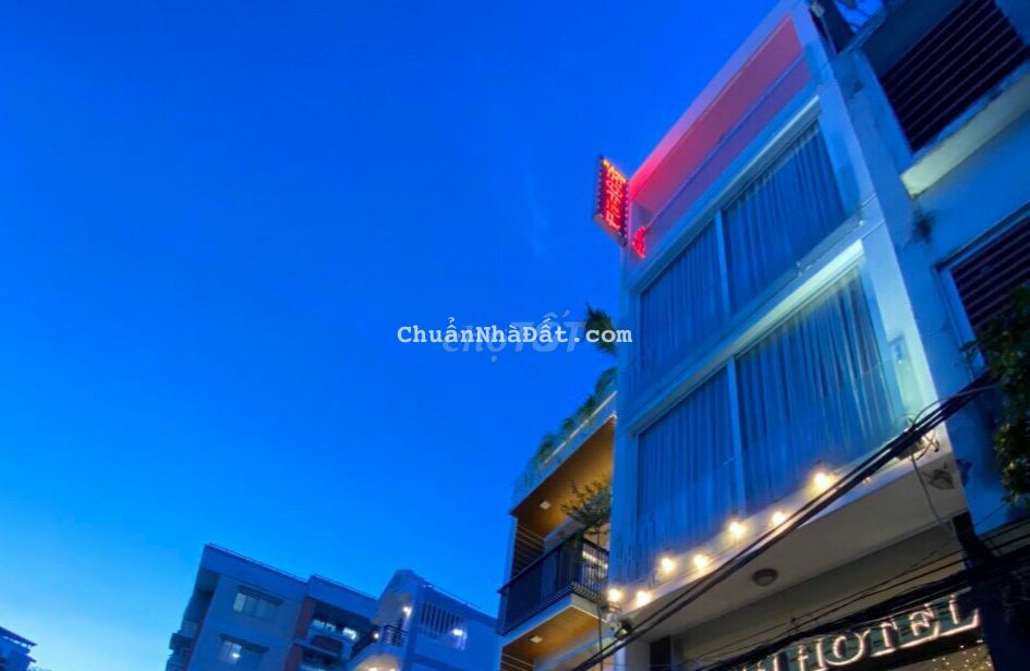 BÁN GẤP KHÁCH SẠN 10 PHÒNG ĐANG KINH DOANH THU 60TR/TH HXH NGUYỄN XÍ