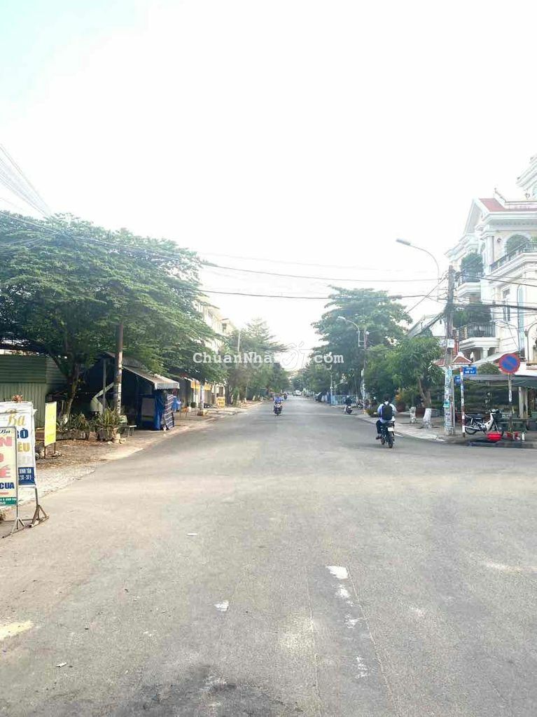 ☘️ BÁN DÃY NHÀ TRỌ MT ĐS 50 KHU TÊN LỬA. Ngộp bank bán gấp Chỉ 15 Tỷ.