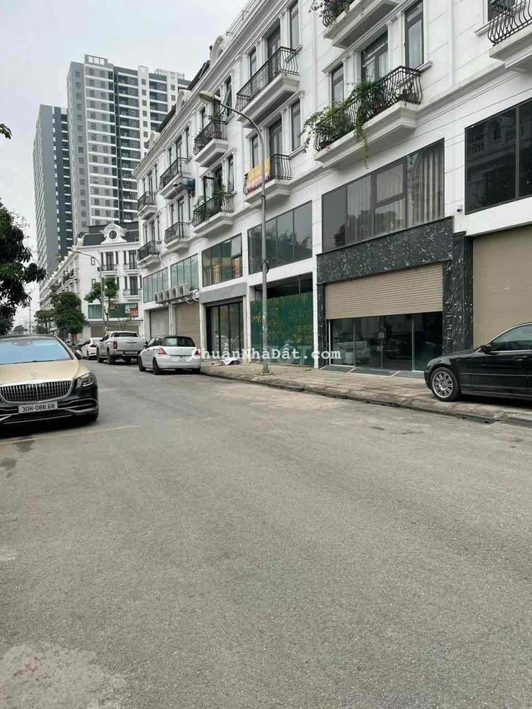 Giảm sốc!!!Shophouse Sông Hồng 90m2 giá 11.5 tỷ Giảm sốc!!!Shophouse Sông Hồng 90m2 giá 11.5 tỷ