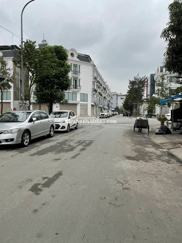 Siêu rẻ căn Shophouse Sông Hồng view 31ha, DT 90m2 giá 11.6 tỷ. Siêu rẻ căn Shophouse Sông Hồng view 31ha, DT 90m2 giá 11.6 tỷ.