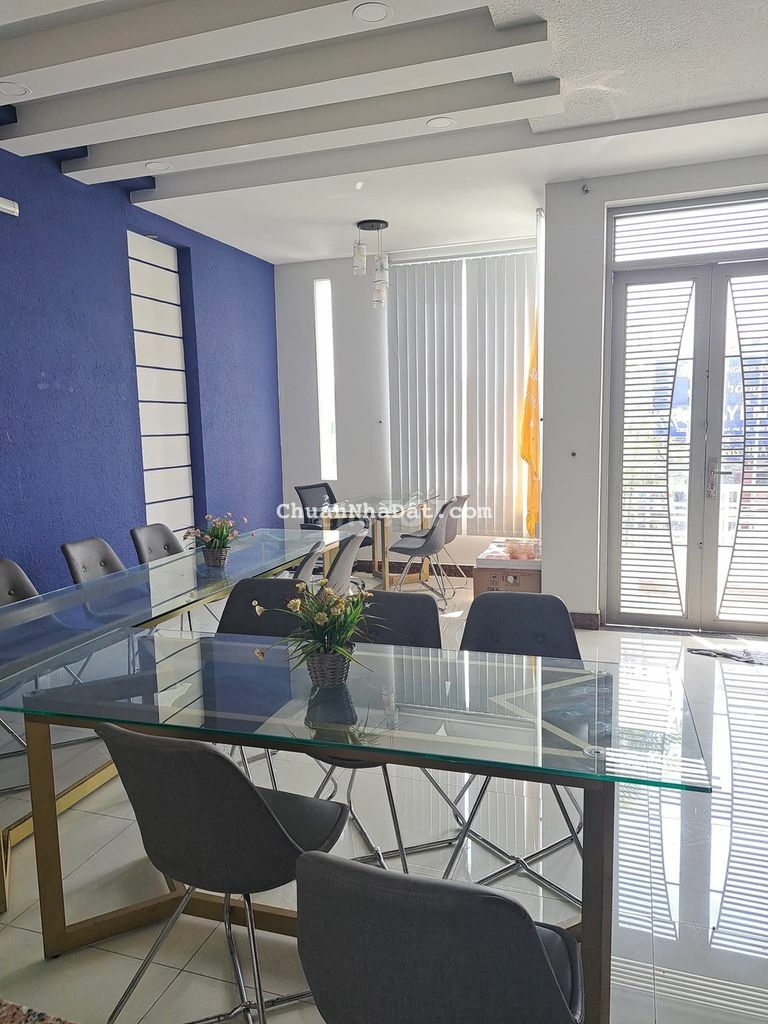 Đầu tư ngon - Mặt tiền Huỳnh Tấn Phát 16x25m nở hậu, 375m2 nhà 2 tầng Đầu tư ngon - Mặt tiền Huỳnh Tấn Phát 16x25m nở hậu, 375m2 nhà 2 tầng