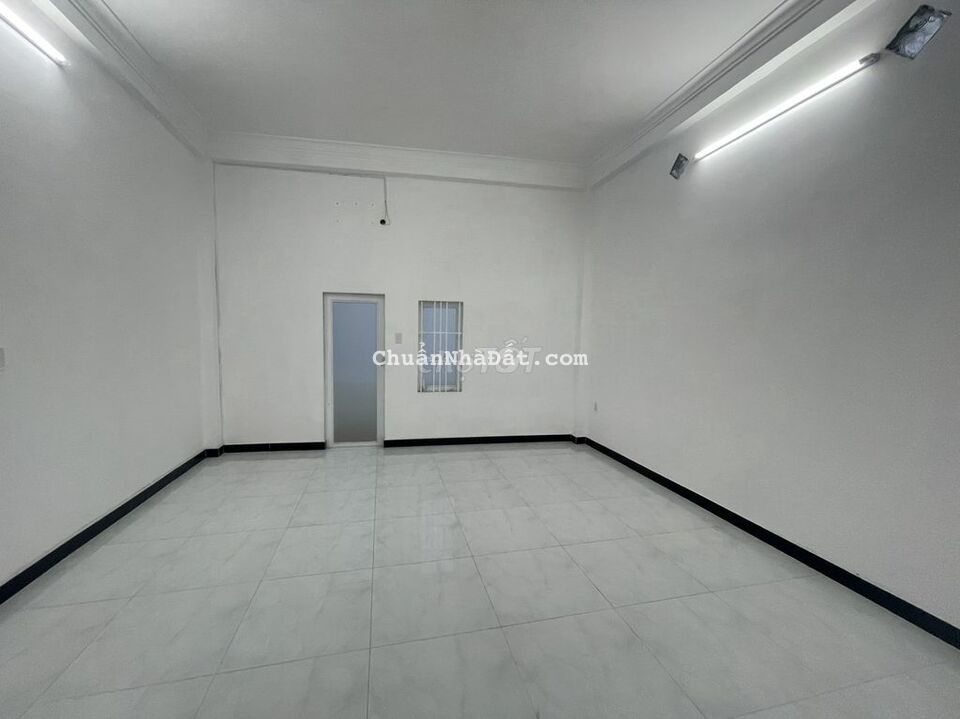 MẶT TIỀN KINH DOANH - NGANG 5M - SAU LƯNG TRƯỜNG ĐH NGUYỄN TẤT THÀNH. MẶT TIỀN KINH DOANH - NGANG 5M - SAU LƯNG TRƯỜNG ĐH NGUYỄN TẤT THÀNH.