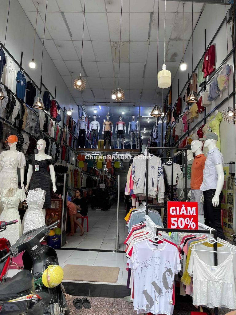 BÁN MẶT BẰNG KINH DOANH NGAY CHỢ 550 DT150m2