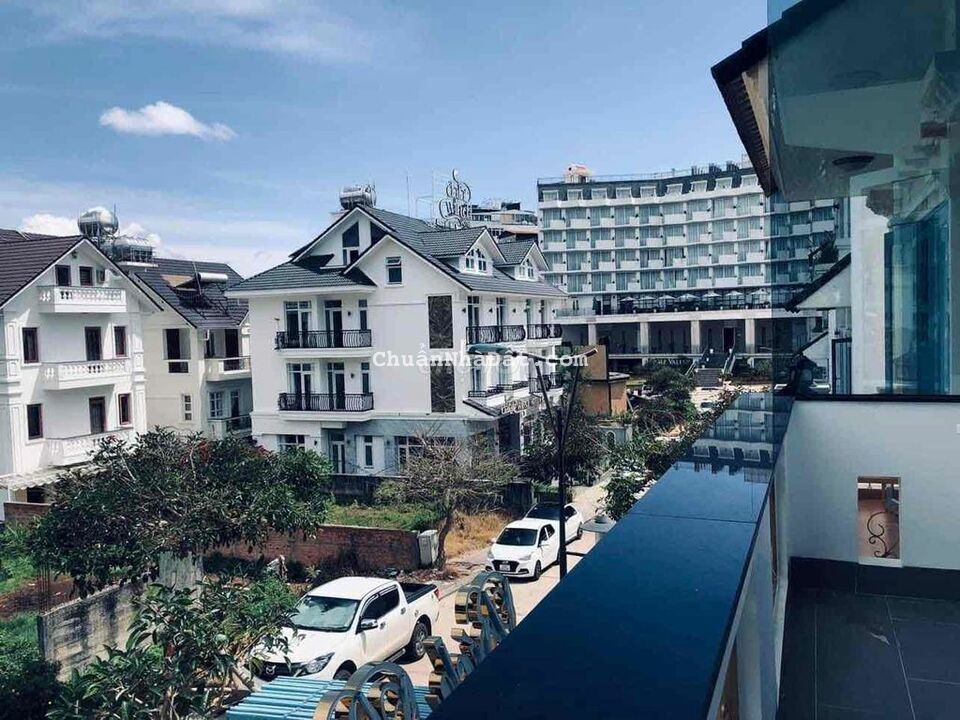 Bán gấp khách sạn căn góc 2 mặt tiền thoáng 22 tỷ