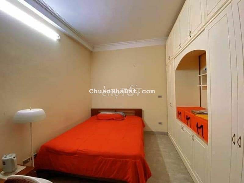 Bán đất Đội Cấn tặng nhà 3 tầng biệt thự nhà vườn ô tô vào nhà.