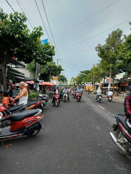 Bán lô đất ngay chợ nhỏ Phi Trường P. Tân Phong cách đường Nguyễn Văn Tiên 60m Bán lô đất ngay chợ nhỏ Phi Trường P. Tân Phong cách đường Nguyễn Văn Tiên 60m