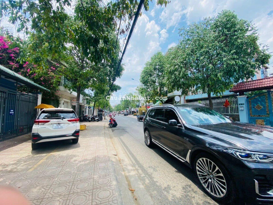 Bán mặt tiền p. Thống nhất gần cầu Hiệp Hoà, 320m2 sổ riêng thổ cư 100% ngang hơn 14m giá chỉ 23 tỷ