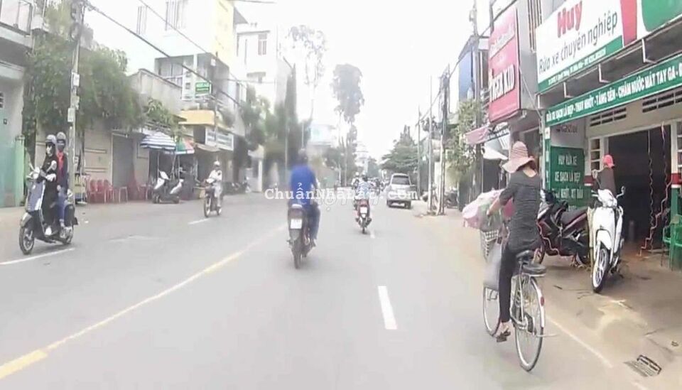 Bán nhà mặt tiền đang kinh doanh có view sông tại đường Cách Mạng Thán