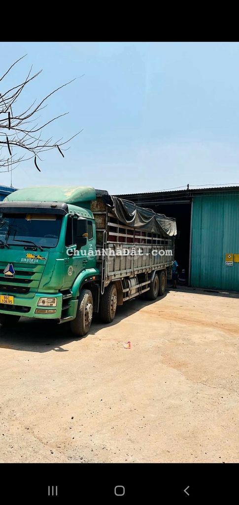 Đất có nhà xưởng giá chỉ bằng tiền đất ở Phước Tân