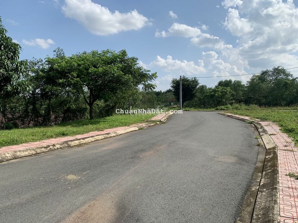 Bán đất nền đường nhựa, sổ hồng riêng đông tp HCM, vay 70% Bán đất nền đường nhựa, sổ hồng riêng đông tp HCM, vay 70%