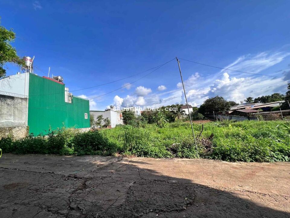 3 LÔ LIỀN KỀ 219 YMOAN TÂN LỢI CHƯA QUA VÀNH ĐAI 3 LÔ LIỀN KỀ 219 YMOAN TÂN LỢI CHƯA QUA VÀNH ĐAI