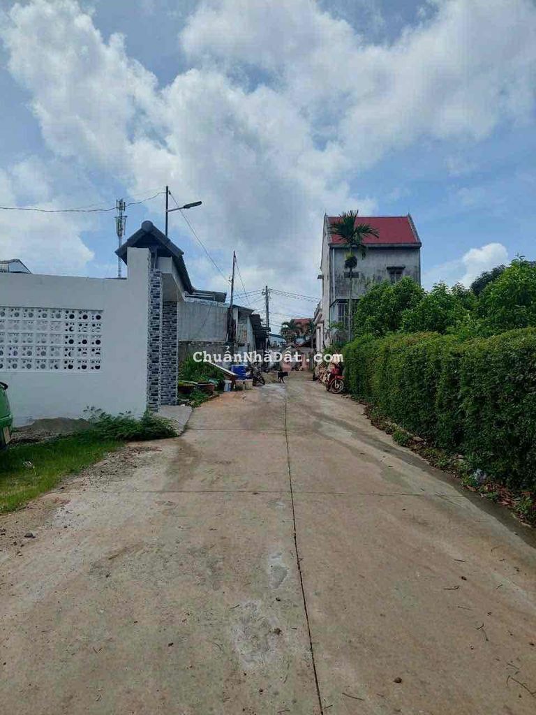 ĐẤT HẺM 33 GIẢI PHÓNG TÂN THÀNH CÁCH MẶT TIỀN GIẢI PHÓNG 120m ĐẤT HẺM 33 GIẢI PHÓNG TÂN THÀNH CÁCH MẶT TIỀN GIẢI PHÓNG 120m