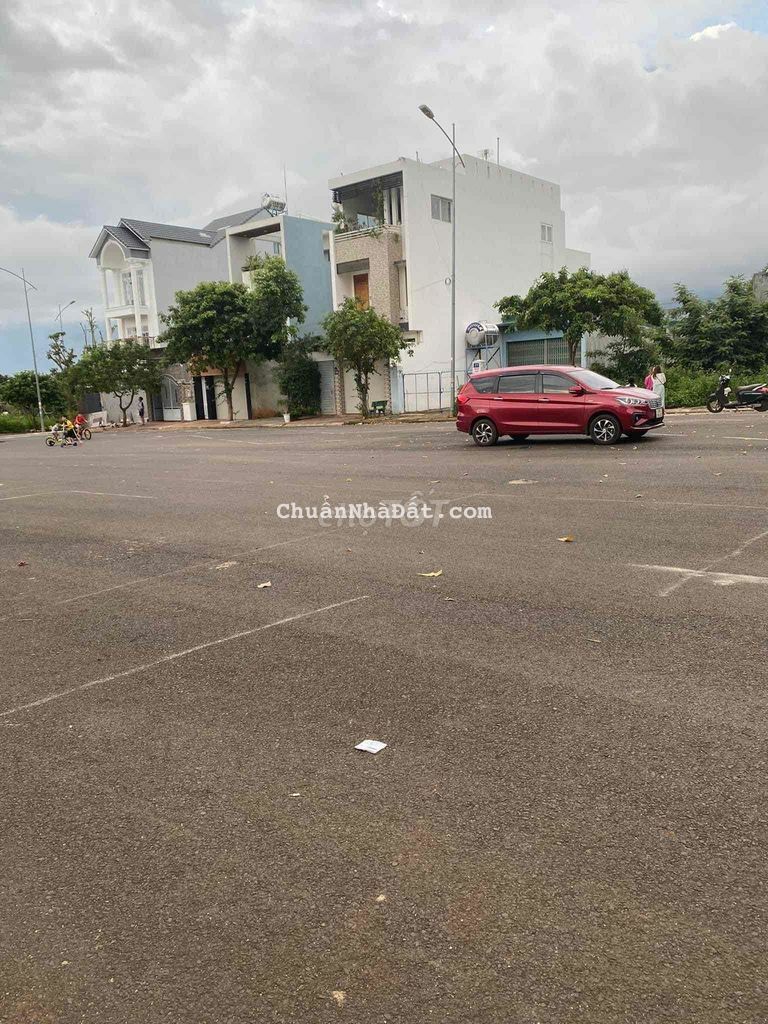 Đất đường Trần Quang Diệu (TĐC Mai Xuân Thưởng) Đất đường Trần Quang Diệu (TĐC Mai Xuân Thưởng)