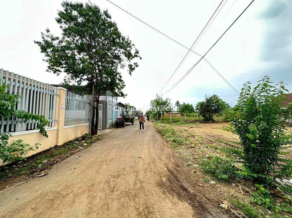 2 LÔ ĐẤT Y WANG 2 MẶT TIỀN ĐƯỜNG NHỰA DIỆN TÍCH QUÁ ĐẸP