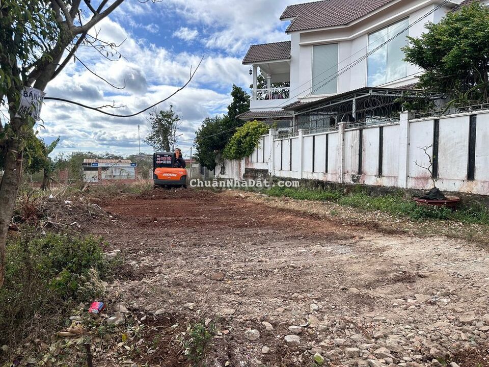 🔥CẦN BÁN LÔ ĐẤT 147 ĐỖ XUÂN HỢP. Dt: 6,4x33(thổ cư) 👉giá chỉ có 2ty850