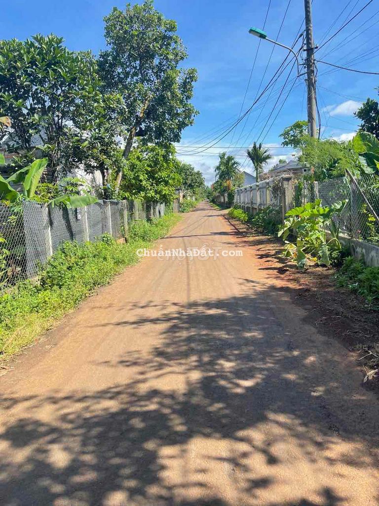 Cách quốc lộ 26 chỉ vài bước chân 1 lô siêu dài km10 10x30m 1,5 tỷ Cách quốc lộ 26 chỉ vài bước chân 1 lô siêu dài km10 10x30m 1,5 tỷ