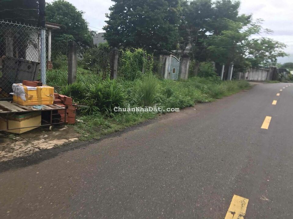 Đất mặt tienwf đường nhựa số 18,1200m2 thổ 300m2, xã Hoà Long,Bà Rịa