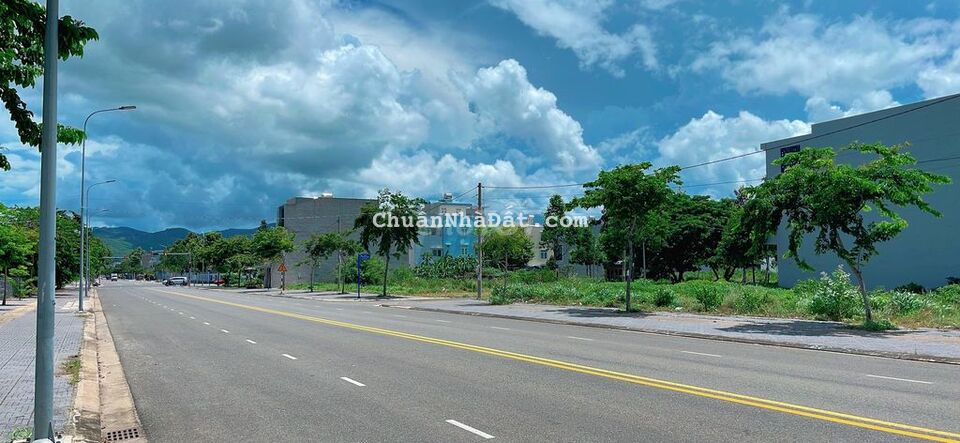 BÁN ĐẤT LONG TÂM BÀ RỊA VŨNG TÀU ĐƯỜNG RỘNG 30m