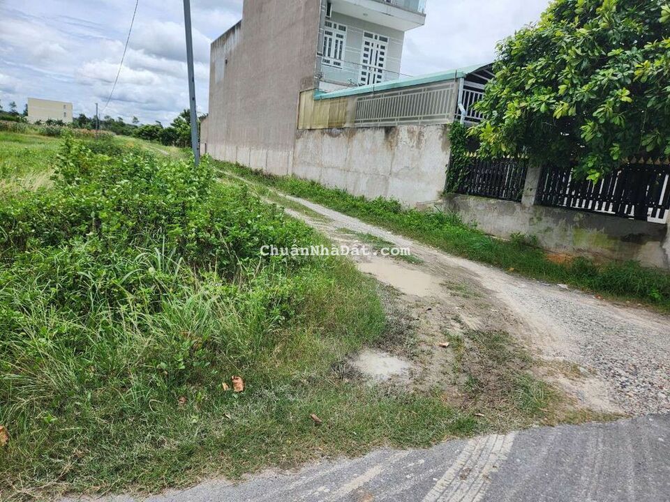 LÔ GÓC 2 MẶT TIỀN ĐỐI DIỆN TRƯỜNG HỌC NGAY KCN TÂN BÌNH LÔ GÓC 2 MẶT TIỀN ĐỐI DIỆN TRƯỜNG HỌC NGAY KCN TÂN BÌNH