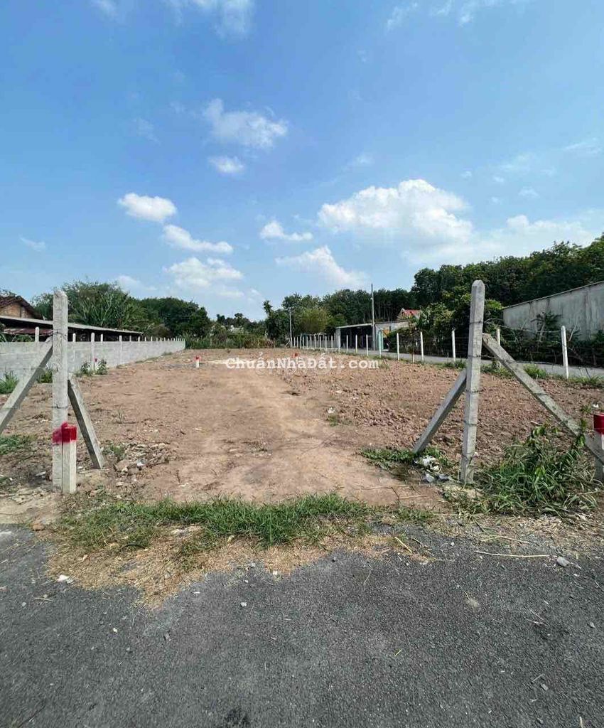 Giá siêu rẻ bán nhanh lô đất 200m2 Thổ SHR 1ty35 TT Lai Uyên Bàu Bàng