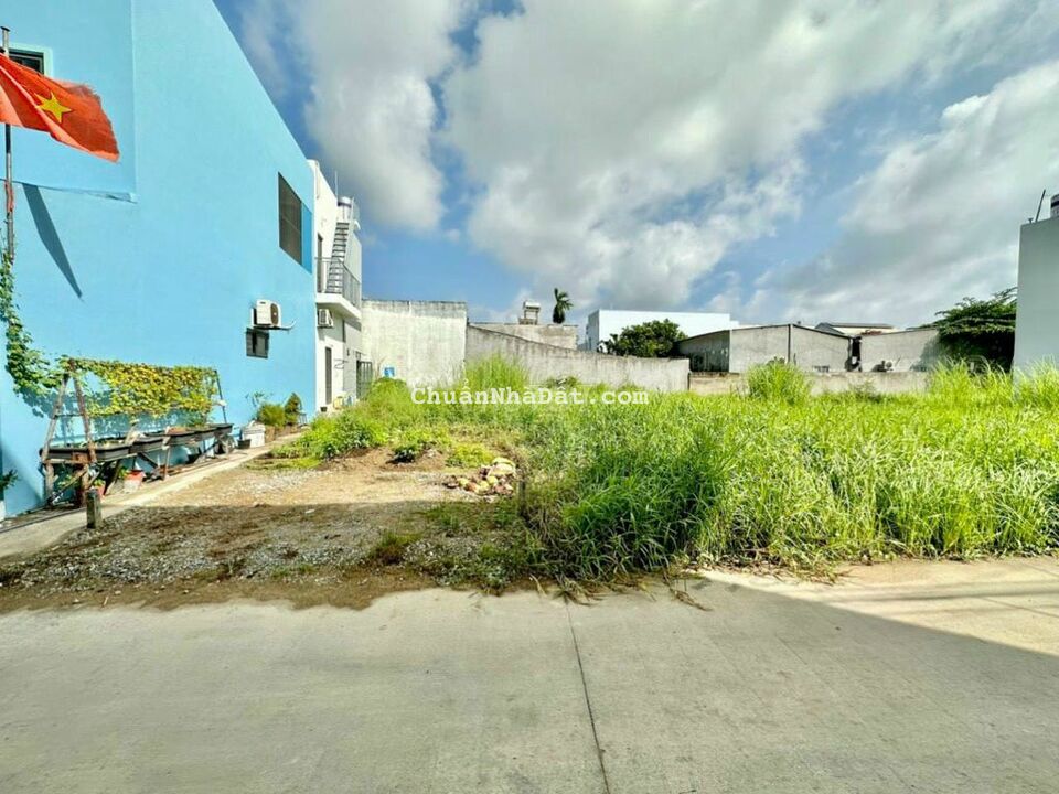 BÁN LÔ ĐẤT ĐẸP TRONG KHU DÂN CƯ HIỆN HỮU 100M2 BÁN LỖ LUÔN Ạ