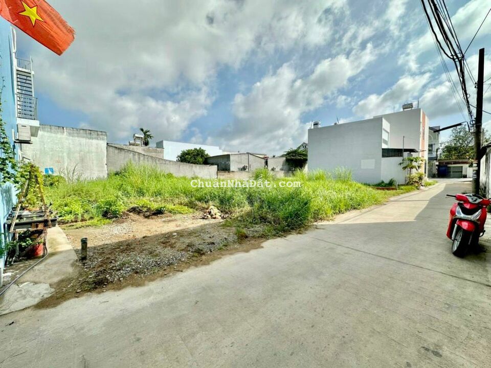 BÁN LÔ ĐẤT ĐẸP TRONG KHU DÂN CƯ HIỆN HỮU 100M2 BÁN LỖ LUÔN Ạ