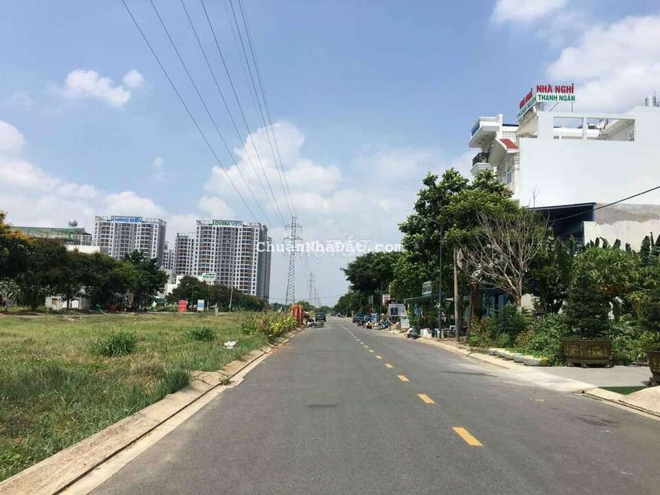 Nền đất 100m2 ngay mặt đường 52m vào khu Lovera Vista, 7.2 tỷ - SHR