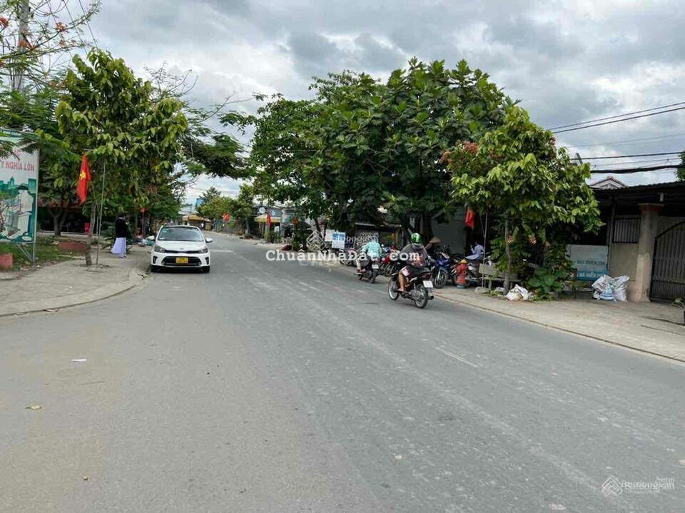 LY HÔN CHIA TÀI SẢN CẦN BÁN 120m2 ĐẤT MT ĐOÀN NGUYỄN TUẤN 1TỶ150 - SHR