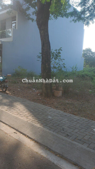 Thua lỗ chứng khoán cần bán lô đất đường Thới Hoà gần Kcn Vĩnh Lộc. Giá: 744tr/89m2. Sổ hồng riêng Thua lỗ chứng khoán cần bán lô đất đường Thới Hoà gần Kcn Vĩnh Lộc. Giá: 744tr/89m2. Sổ hồng riêng