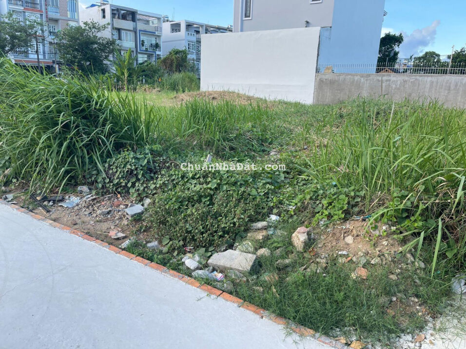 Bán đất full thổ cư mặt tiền đường Đinh Đức Thiện cách chợ Bình Chánh 600m. Giá: 733tr/94m2.