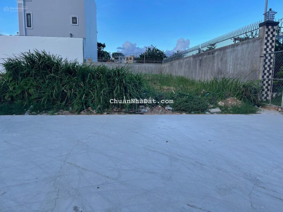 Bán đất full thổ cư mặt tiền đường Đinh Đức Thiện cách chợ Bình Chánh 600m. Giá: 733tr/94m2.