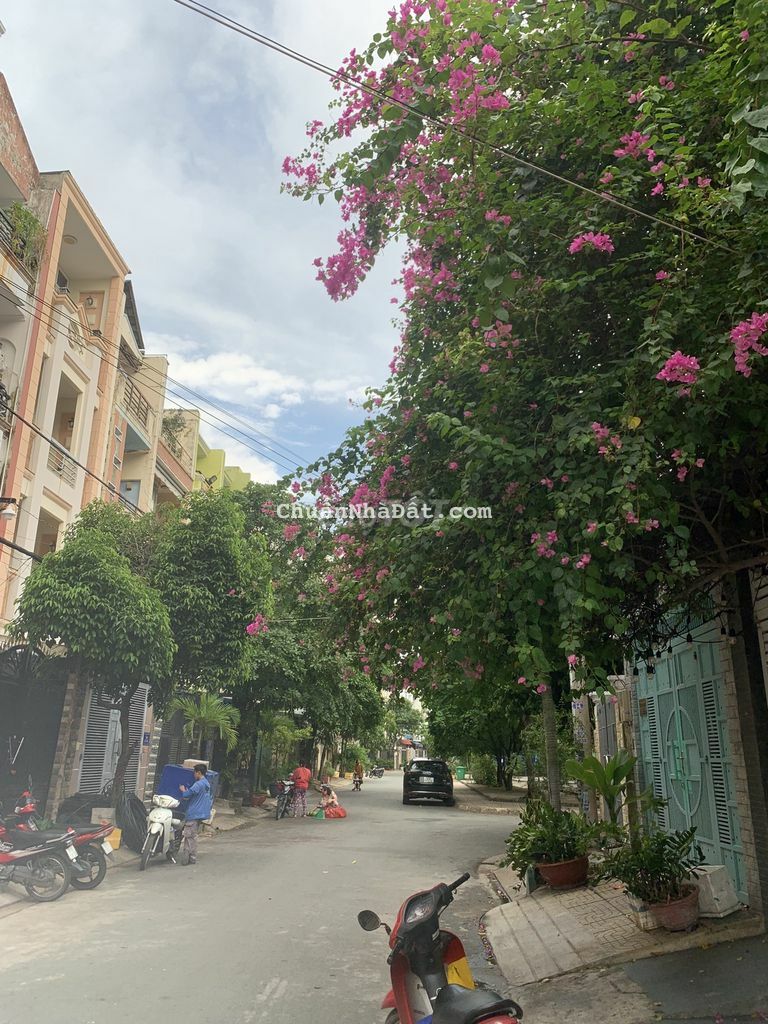 Bán đất TẶNG NHÀ Cấp 4- DT: 5x20m Bình Lợi, P13,BT giá 10,8 tỷ TL Bán đất TẶNG NHÀ Cấp 4- DT: 5x20m Bình Lợi, P13,BT giá 10,8 tỷ TL