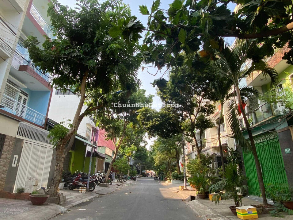 Bán đất góc 2 mặt tiền 80m2 xd hầm + 4 lầu đường 12m chỉ 10 tỷ thương lượng kế bên đại học Văn Lang