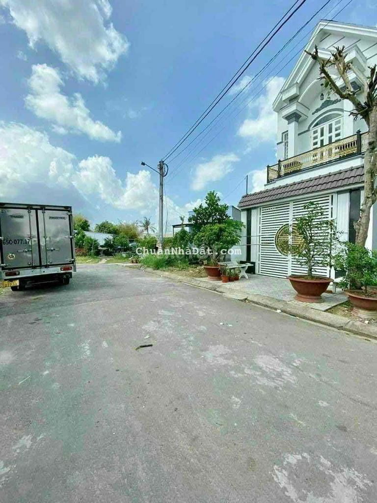 Nền Khu Quân Báo, Đối diện chợ Bà Bộ, Nguyễn Văn Linh, TP. Cần Thơ. Nền Khu Quân Báo, Đối diện chợ Bà Bộ, Nguyễn Văn Linh, TP. Cần Thơ.