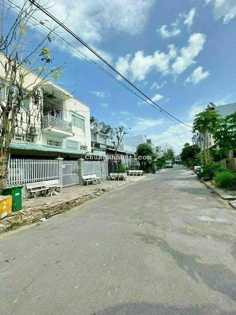 Nền Khu Quân Báo, Đối diện chợ Bà Bộ, Nguyễn Văn Linh, TP. Cần Thơ. Nền Khu Quân Báo, Đối diện chợ Bà Bộ, Nguyễn Văn Linh, TP. Cần Thơ.