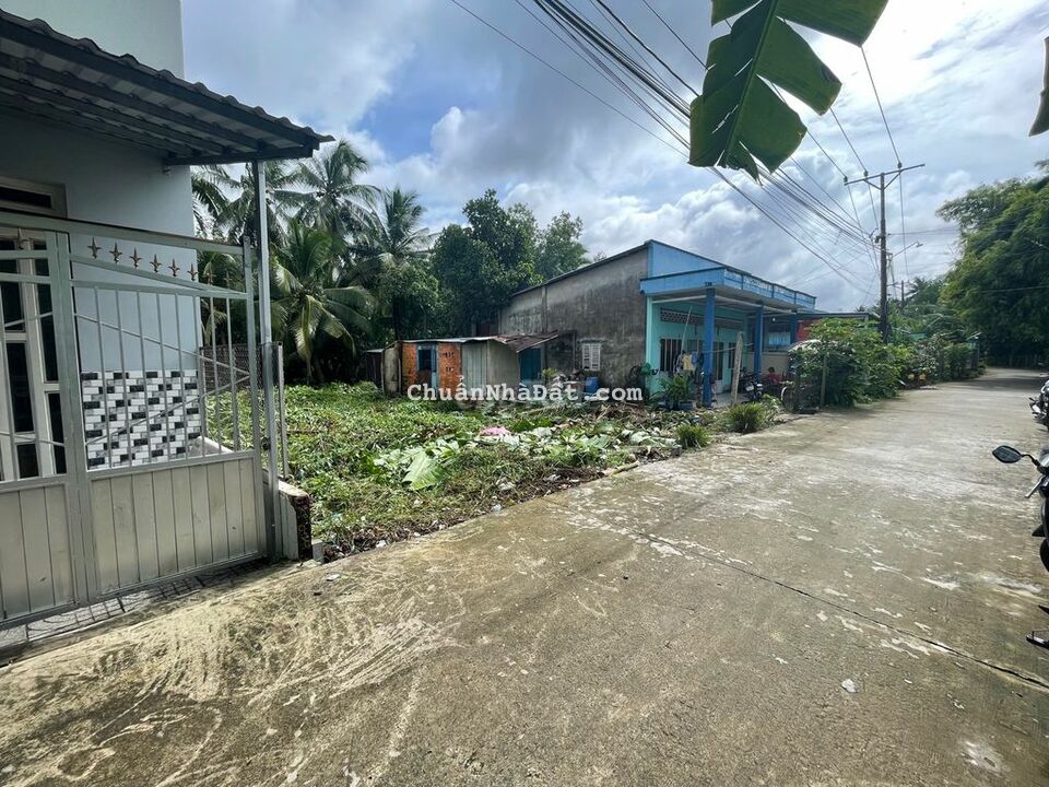 4,8x22,5=159m2 nở hậu 10m có thổ cư Lộ 4m 1,2tỷ Cách Rạch Cam VVK 700m 4,8x22,5=159m2 nở hậu 10m có thổ cư Lộ 4m 1,2tỷ Cách Rạch Cam VVK 700m