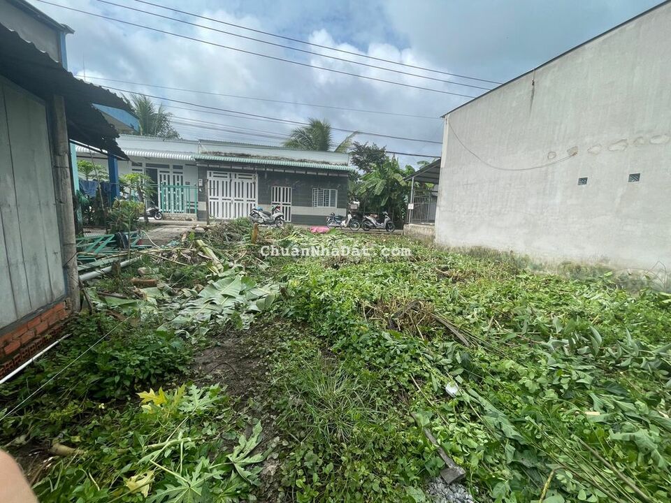 4,8x22,5=159m2 nở hậu 10m có thổ cư Lộ 4m 1,2tỷ Cách Rạch Cam VVK 700m 4,8x22,5=159m2 nở hậu 10m có thổ cư Lộ 4m 1,2tỷ Cách Rạch Cam VVK 700m