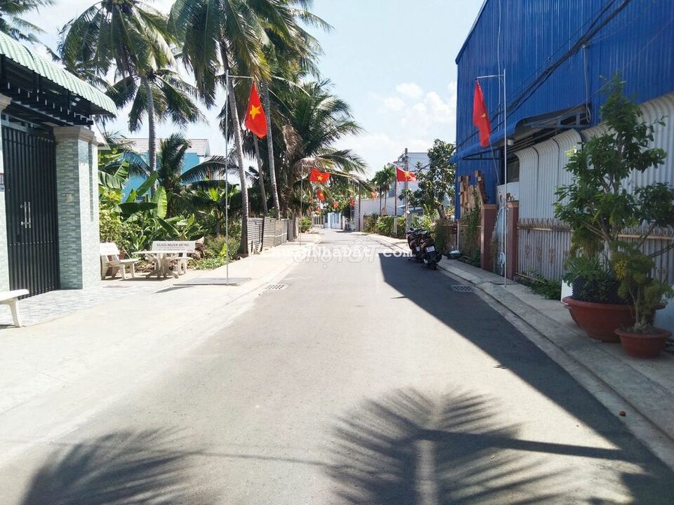 Đất 8x34 thổ cư hẻm 18 Đường Hồ Trung Thành (Công Binh)