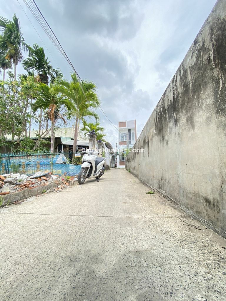 Nền hẻm 286 CMT8 6,1mx7,15m=43,7m2 Full thổ cư giá 820triệu tặng GPXD