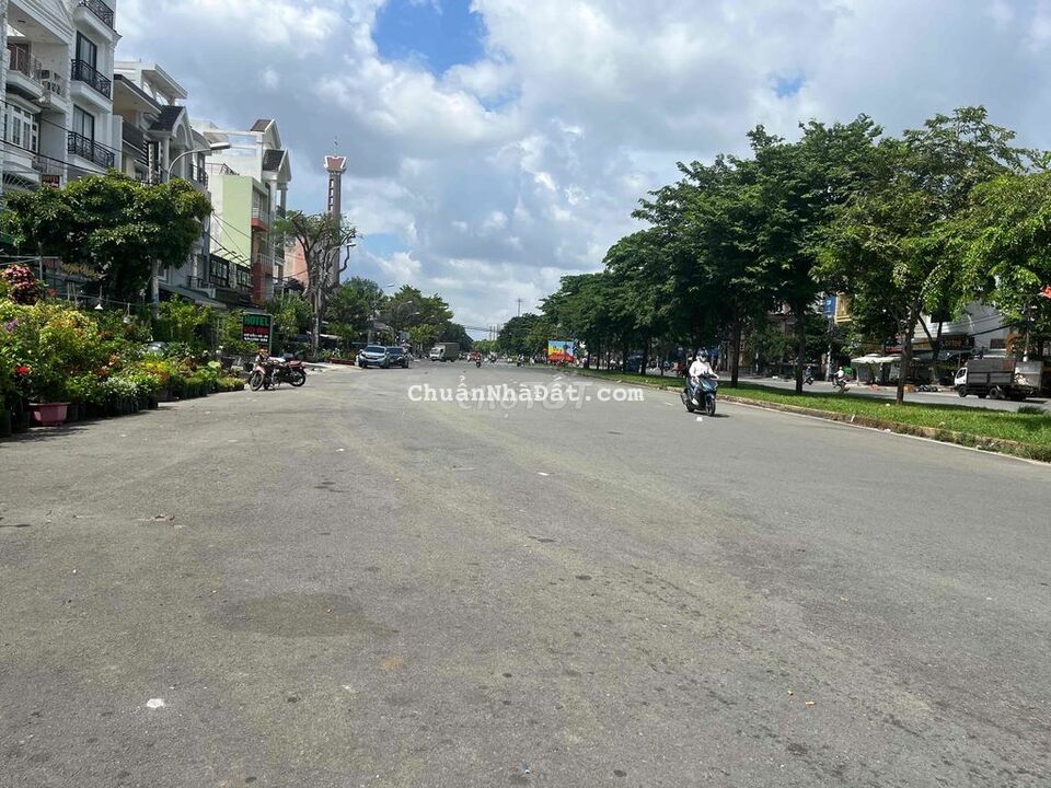 Mặt tiền Vành đai Trong bự như con Voi