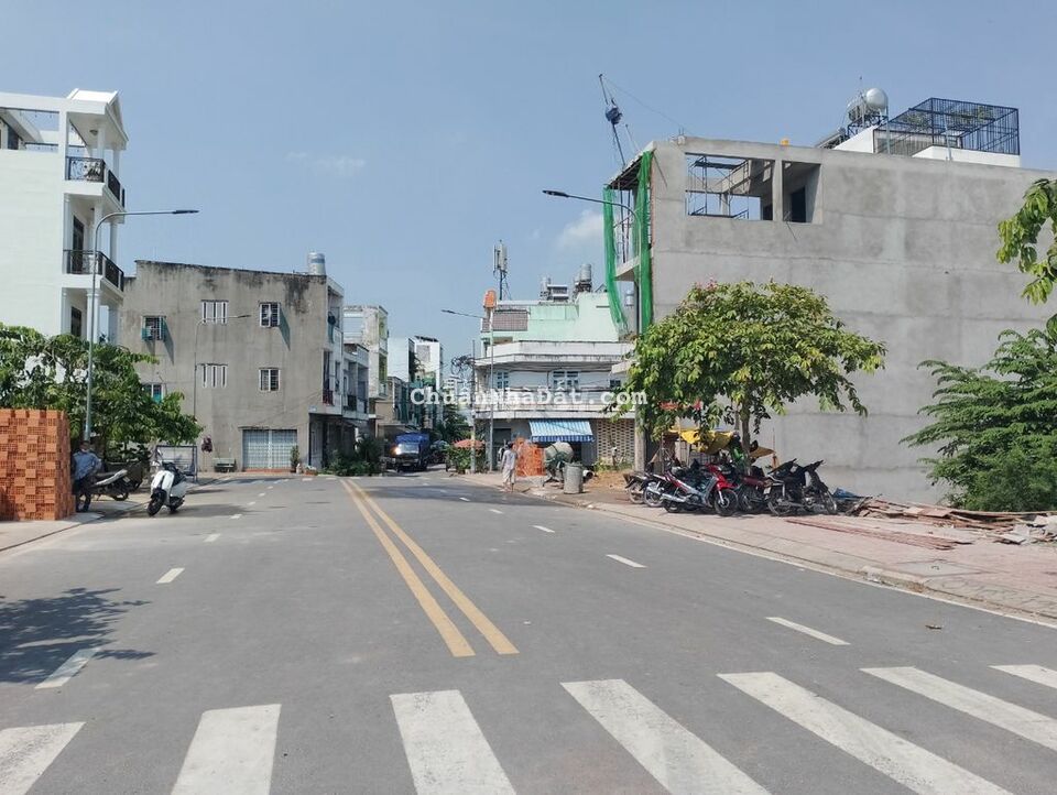 Chỉ 2,2 Tỷ Sở Hữu Ngay Lô Đất Ở Bình Tân Liền Kề Quốc Lộ 1A Chỉ 2,2 Tỷ Sở Hữu Ngay Lô Đất Ở Bình Tân Liền Kề Quốc Lộ 1A