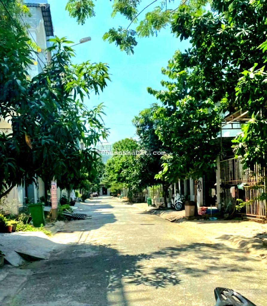 Bán lại 2 lô đất 60m² cách công ty nhựa Duy Tân 300m, phường An Lạc