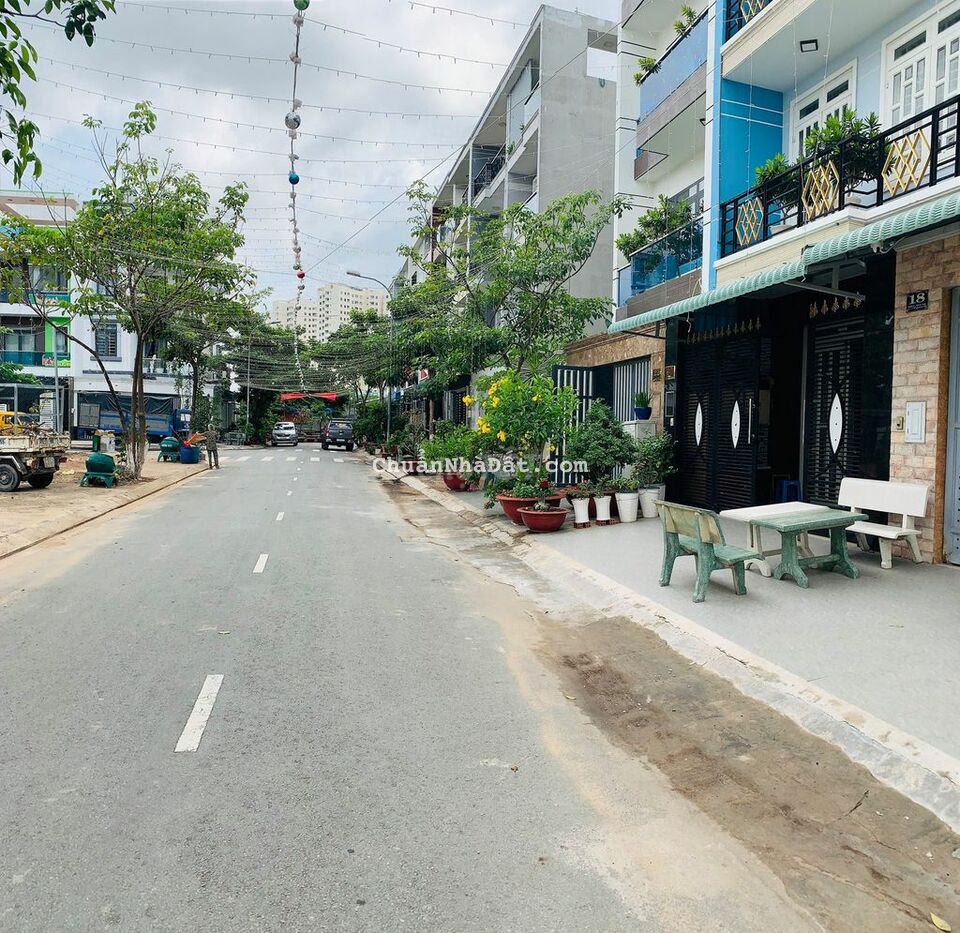 Ngộp nợ giảm 600tr lô đất 61m2 đại  Gần chợ Hồ Học Lãm, sổ hồng sẵn