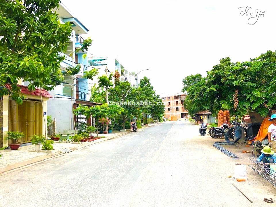 Bán đất DT(5x12.6)m Hồ Ngọc Lãm, liền kề khu AKARI