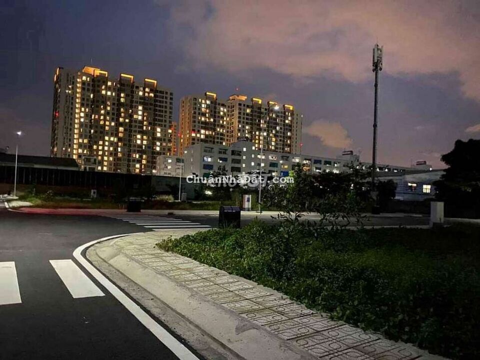 Góc 2MT Hồ Học Lãm - Võ Văn Kiệt 5,5x12,47, vị trí đắc địa giá rẽ 5tỷ8