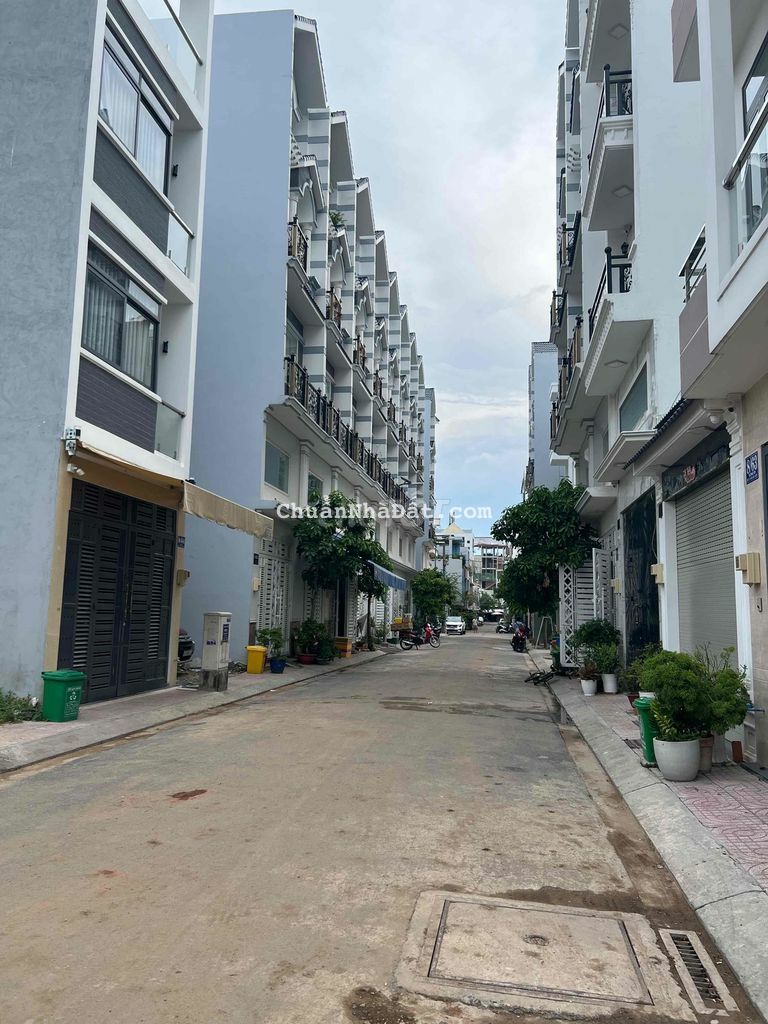 Bán Nền Đất Hẻm Nhựa đẹp, khu Nhà Lầu Víp