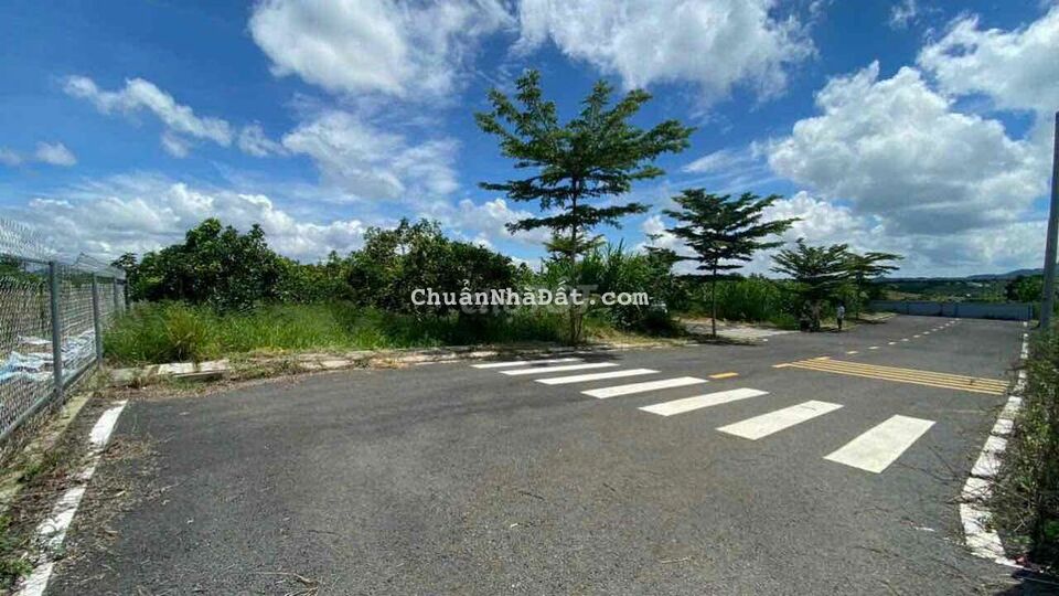 Chủ đất nợ không thở nổi bán rẻ lô đất Lộc Quãng