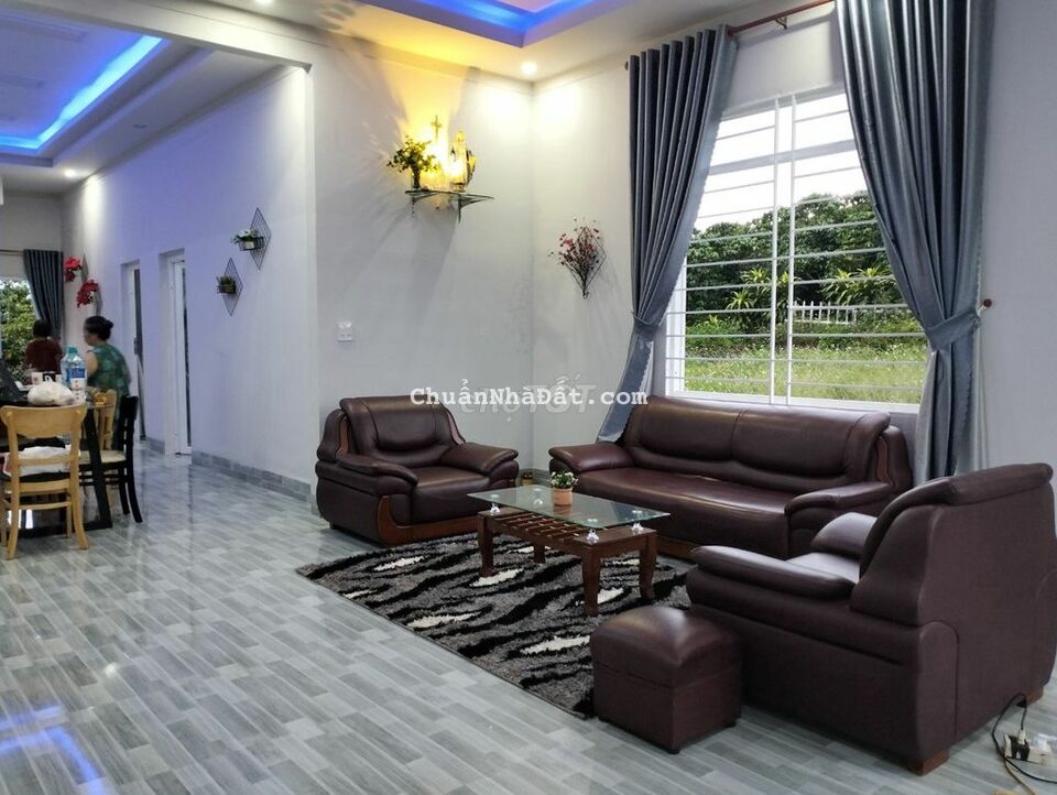 Bán lô đất mặt tiền đường nhựa, sẵn nhà đầy đủ nội thất ,Bảo Lộc.